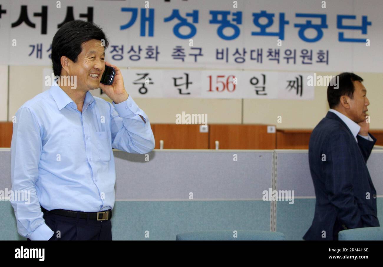 Bildnummer: 60462478  Datum: 11.09.2013  Copyright: imago/Xinhua (130911) -- SEOUL, Sept. 11, 2013 (Xinhua) -- South Korean owners of factories in the Inter-Korean Kaesong Industrial Complex attend a press conference of the reopening of Kaesong industrial complex in Seoul, South Korea, Sept. 11, 2013. South Korea and the Democratic People s Republic of Korea (DPRK) agreed to fully reopen the Kaesong industrial complex next Monday after agreeing on several institutional tools to help prevent future shutdowns and develop the factory park in a progressive manner, Seoul s Unification Ministry said Stock Photo