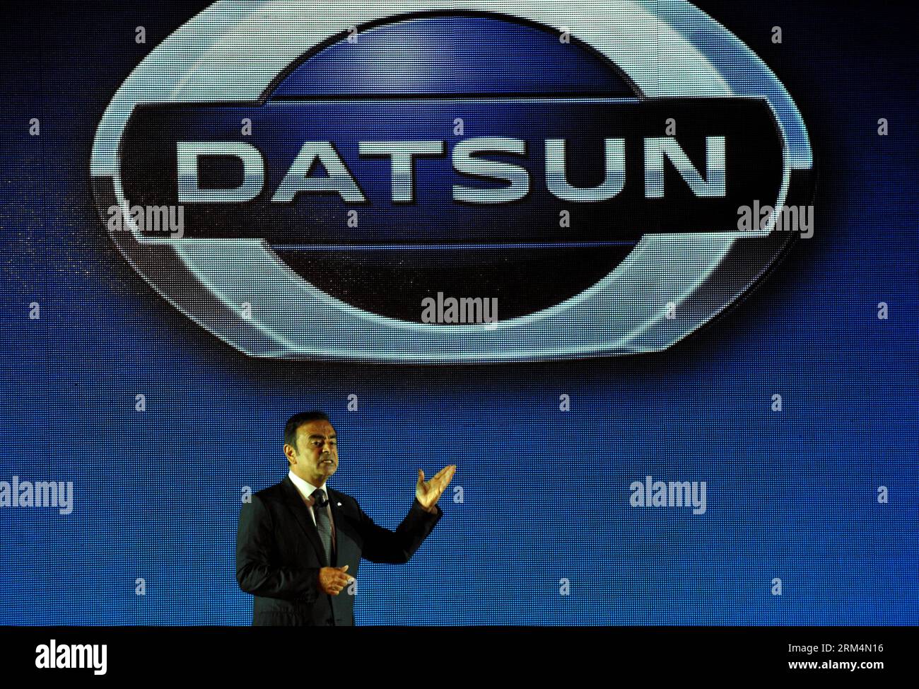 Bildnummer: 60489601  Datum: 17.09.2013  Copyright: imago/Xinhua JAKARTA,  -- Nissan Motor President and Chief Executive Officer Carlos Ghosn speaks at the launching ceremony of Datsun automobiles in Jakarta, Indonesia, Sept. 17, 2013. Datsun comes back to Indonesia after 32 years. (Xinhua/Agung Kuncahya B.)(lrz) INDONESIA-JAKARTA-LAUNCHING-DATSUN PUBLICATIONxNOTxINxCHN Wirtschaft people x0x xkg 2013 quer premiumd     60489601 Date 17 09 2013 Copyright Imago XINHUA Jakarta Nissan Engine President and Chief Executive Officer Carlos Ghosn Speaks AT The Launching Ceremony of Datsun Automobiles in Stock Photo