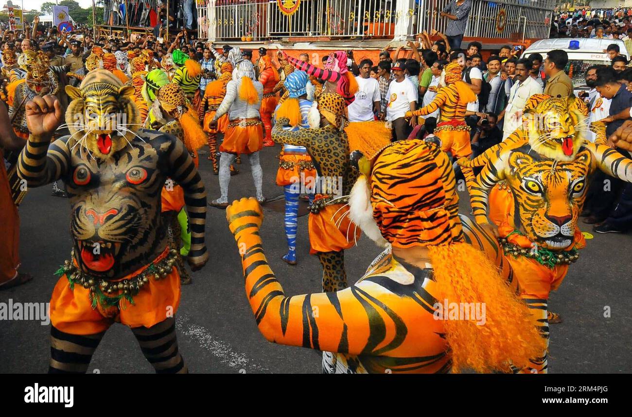 Tiger dance hires stock photography and images Alamy