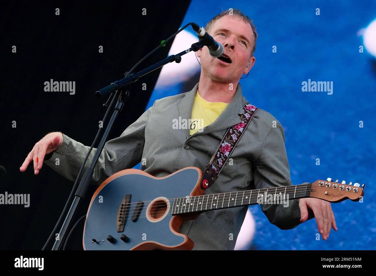 Portsmouth, UK. 26th Aug, 2023. Stuart Lee Murdoch lead guitarist and ...