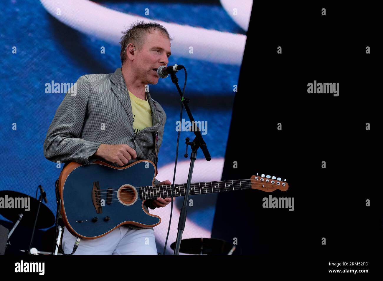 Portsmouth, UK. 26th Aug, 2023. Stuart Lee Murdoch lead guitarist and ...