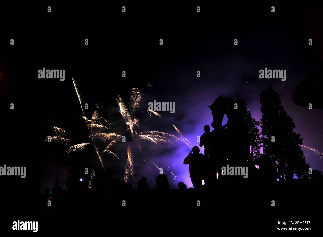 Cai guo qiang fireworks hi-res stock photography and images - Alamy