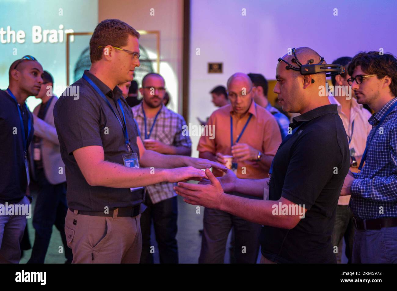 Brain machine interfaces hi-res stock photography and images - Alamy