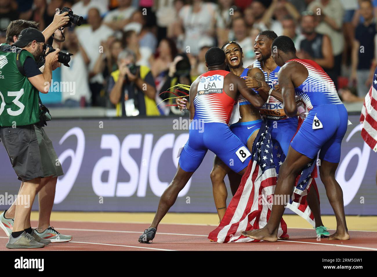 Budapest, Noah Lyles (2nd R) and Fred Kerley after the women's 4x100