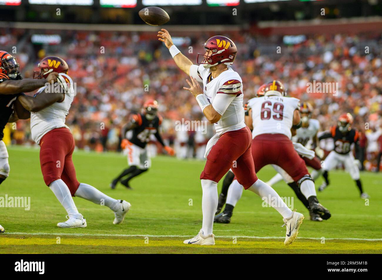 August 26th 2023: Washington Commanders defensive end Chase Young (99)  warms up before the NFL game between the Cincinnati Bengals and the  Washington Commanders in Landover, MD. Reggie Hildred/CSM Stock Photo -  Alamy