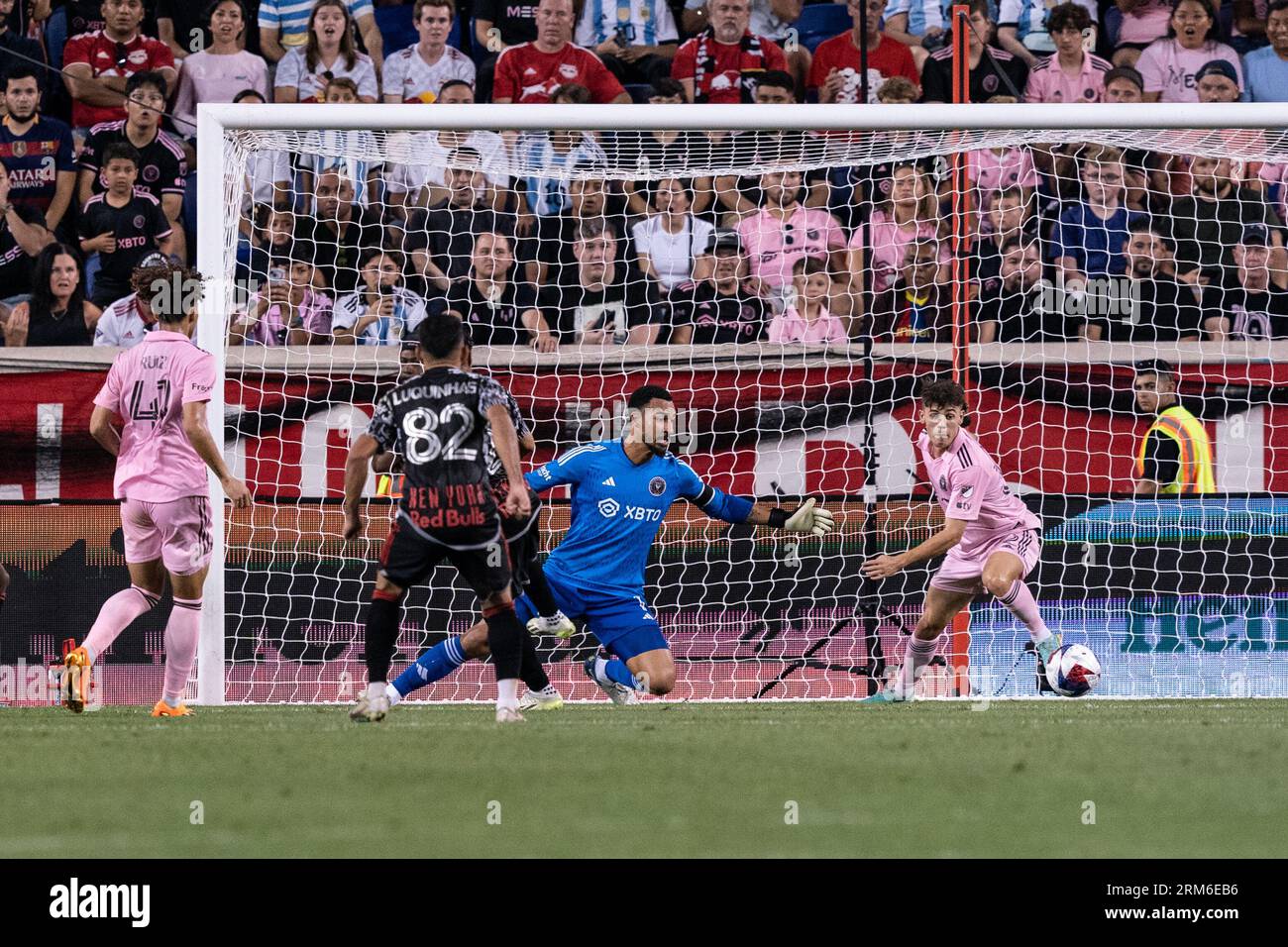 Goalkeeper Drake Callender (1) of Inter Miami watches the ball during ...