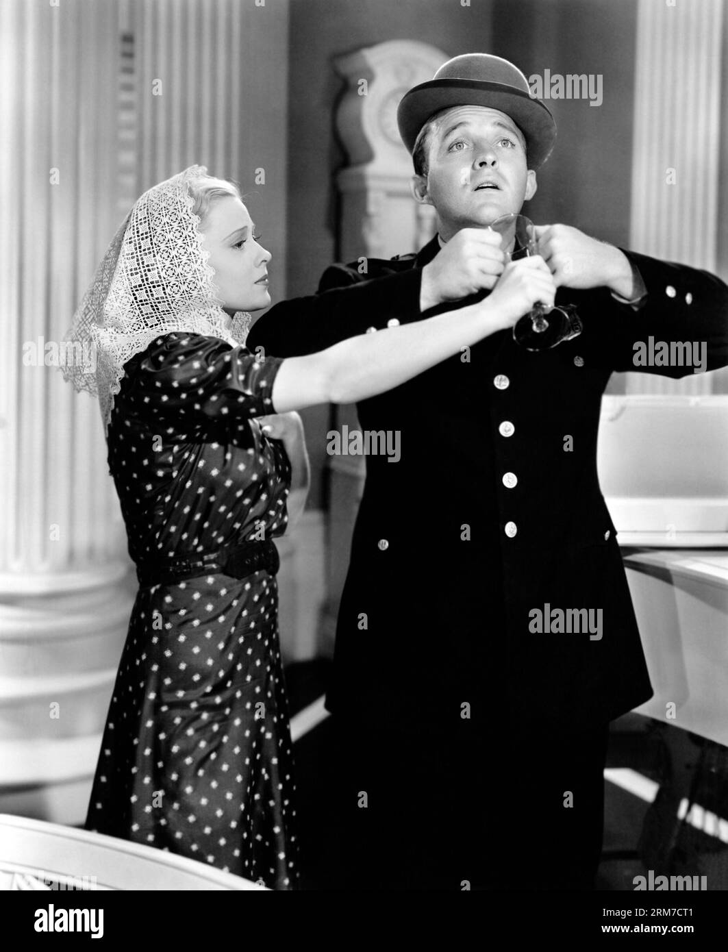 MARY CARLISLE and BING CROSBY in DOCTOR RHYTHM (1938), directed by FRANK TUTTLE. Credit: PARAMOUNT PICTURES / Album Stock Photo