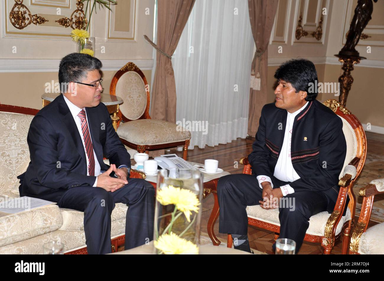 (140227) -- LA PAZ,  (Xinhua) -- Bolivian President Evo Morales (R) meets with Venezuelan Foreign Minister Elias Jaua in La Paz Feb. 26, 2014. (Xinhua/R. Zaconeta/AVN) (rt) (ce) BOLIVIA-VENEZUELA-MEETING PUBLICATIONxNOTxINxCHN   La Paz XINHUA Bolivian President Evo Morales r Meets With Venezuelan Foreign Ministers Elias  in La Paz Feb 26 2014 XINHUA r Zaconeta  RT CE Bolivia Venezuela Meeting PUBLICATIONxNOTxINxCHN Stock Photo