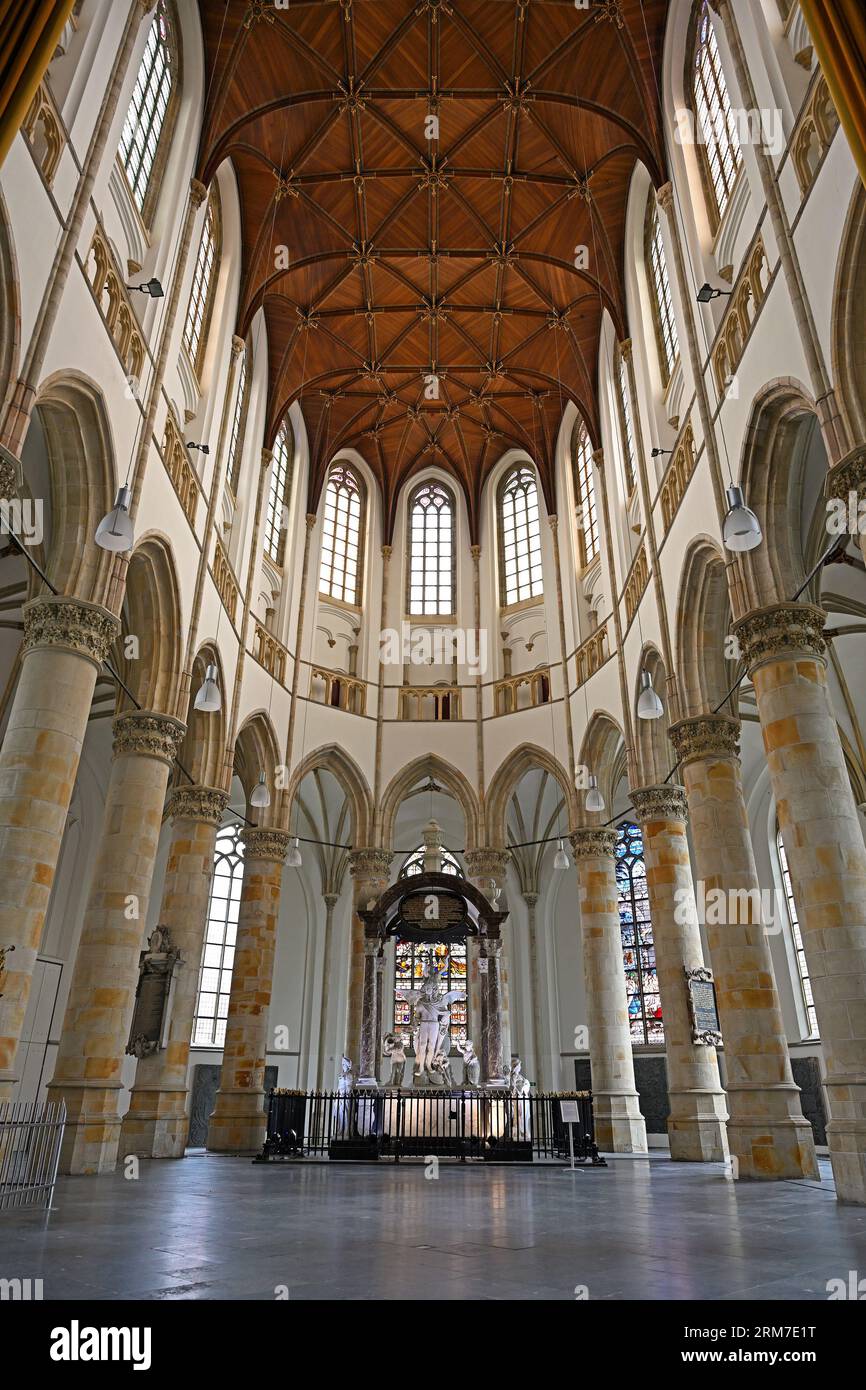 the hague, netherlands -- 2023.08.17: interior of the grote kerk (st. james’ church) (large / big church ) --   [credit: joachim affeldt - larger form Stock Photo