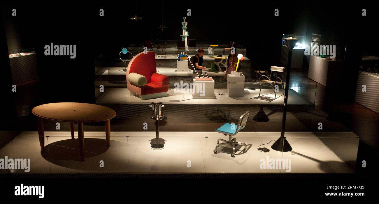 Memphis group design hi-res stock photography and images - Alamy