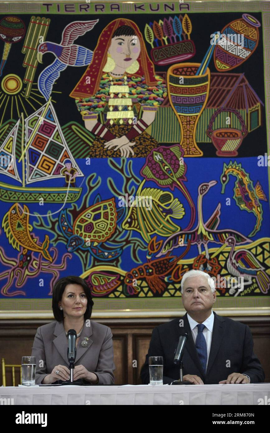 President of Kosovo Atifete Jahjaga (L) participates in a joint press conference with Panama s President Ricardo Martinelli in Panama City, capital of Panama, on March 31, 2014. Atifete Jahjaga is in Panama during an official visit, in the framework of the meeting of the World Economic Forum on Latin America, to be held in Panama from April 1 to 3. (Xinhua/Mauricio Valenzuela) (rt) (sp) PANAMA-PANAMA CITY-KOSOVO-VISIT PUBLICATIONxNOTxINxCHN   President of Kosovo Atifete Jahjaga l participates in a Joint Press Conference With Panama S President Ricardo Martinelli in Panama City Capital of Panam Stock Photo