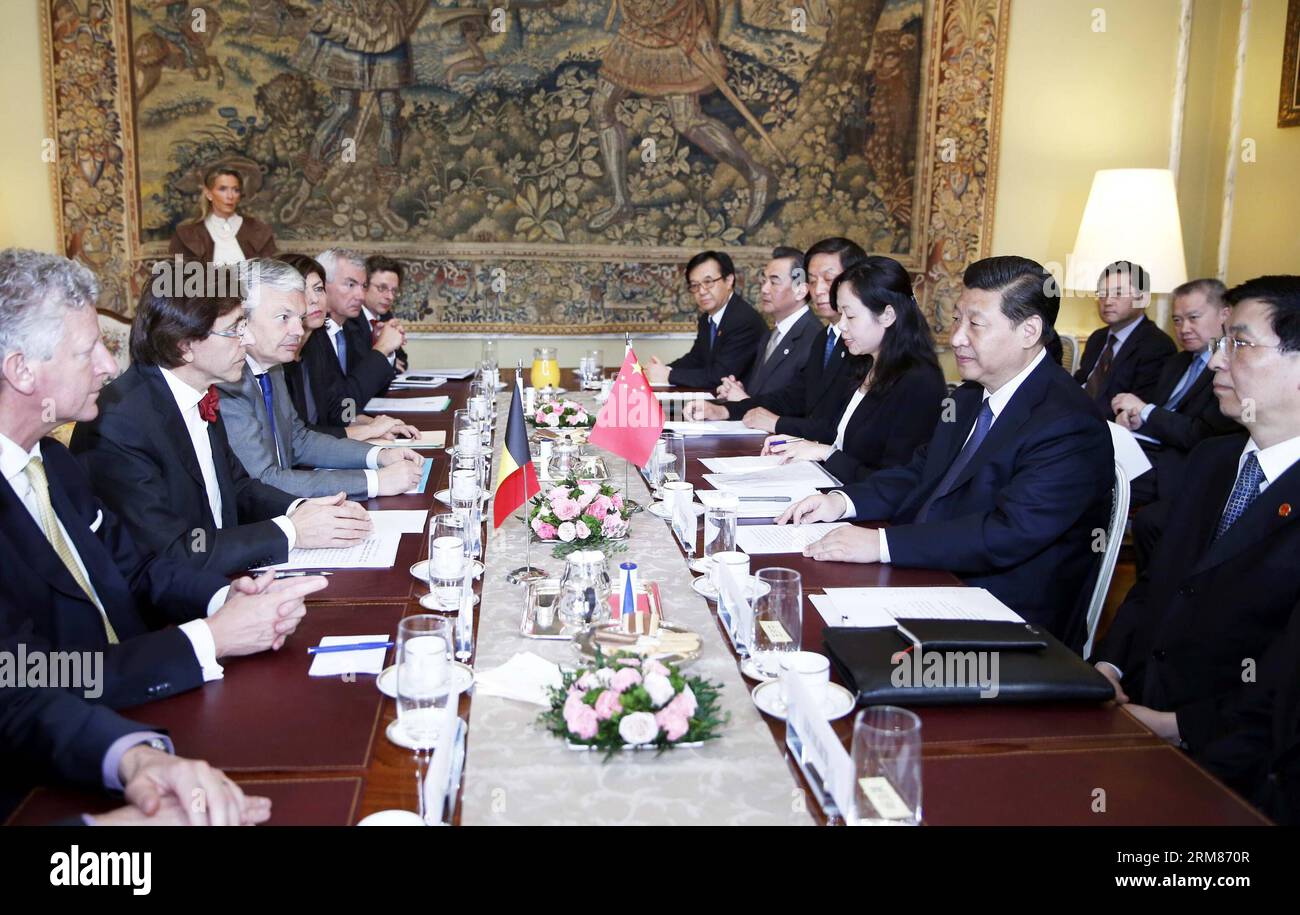 (140331) -- BRUSSELS, March 31, 2014 (Xinhua) -- Chinese President Xi Jinping (2nd R) holds talks with Belgian Prime Minister Elio Di Rupo (2nd L) in Brussels, Belgium, March 31, 2014. (Xinhua/Ju Peng) (hdt) BELGIUM-BRUSSELS-XI JINPING-ELIO DI RUPO-TALKS PUBLICATIONxNOTxINxCHN   Brussels March 31 2014 XINHUA Chinese President Xi Jinping 2nd r holds Talks With Belgian Prime Ministers Elio Tue Rupo 2nd l in Brussels Belgium March 31 2014 XINHUA JU Peng HDT Belgium Brussels Xi Jinping Elio Tue Rupo Talks PUBLICATIONxNOTxINxCHN Stock Photo