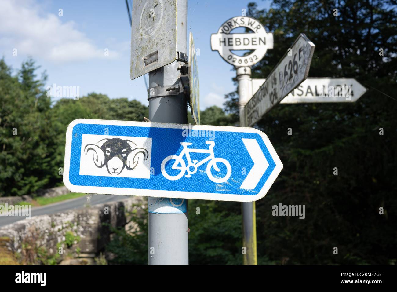 Yorkshire Dales Cycleway sign in the village of Hebden near Grassington, Skipton, England, UK Stock Photo