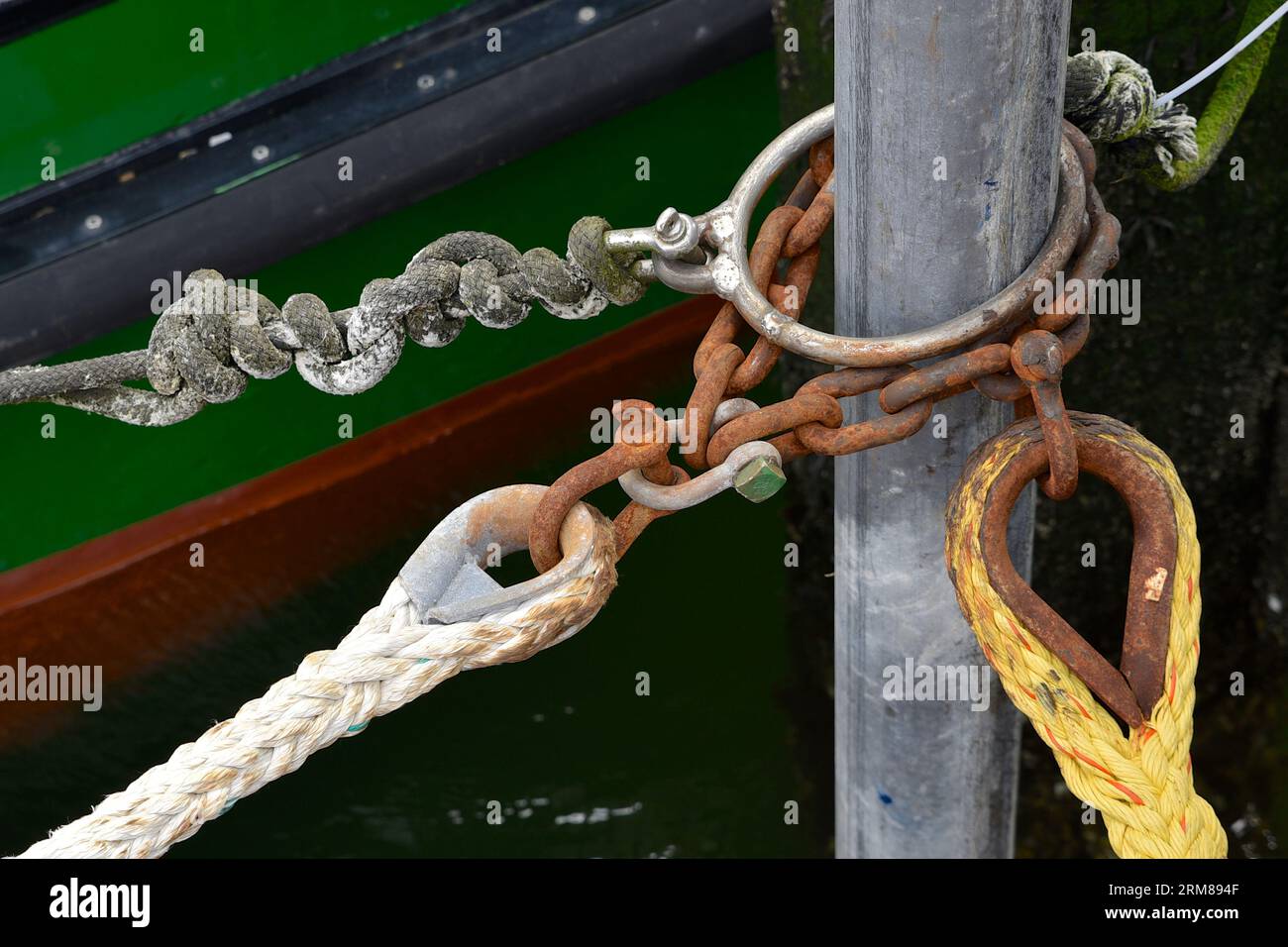 Bollard with mooring materials Steel pole acts as an attachment point