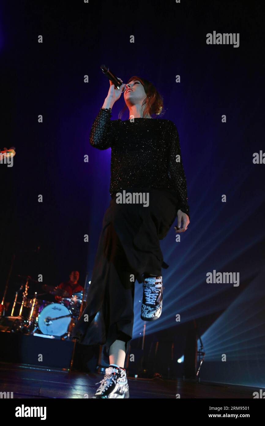French singer Isabelle Geffroy, better known by the stage name Zaz, performs during the Women of the World Music Festival 2014 in Festhalle of Frankfurt, Germany, on May 7, 2014. Twenty five female artists perform in the festival held from May 7 to 11. (Xinhua/Luo Huanhuan) (zjy) GERMANY-FRANKFURT-MUSIC FESTIVAL-ZAZ PUBLICATIONxNOTxINxCHN   French Singer Isabelle Geffroy better known by The Stage Name ZAZ performs during The Women of The World Music Festival 2014 in Festhalle of Frankfurt Germany ON May 7 2014 Twenty Five Female Artists perform in The Festival Hero from May 7 to 11 XINHUA Luo Stock Photo