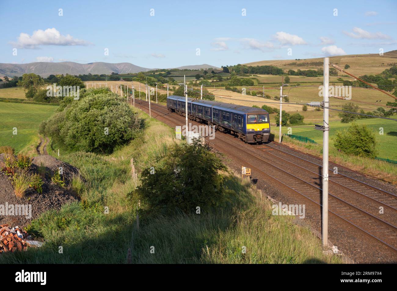 Varamis Rail Swift express parcels train parcels freight train on the west coast mainline Stock Photo