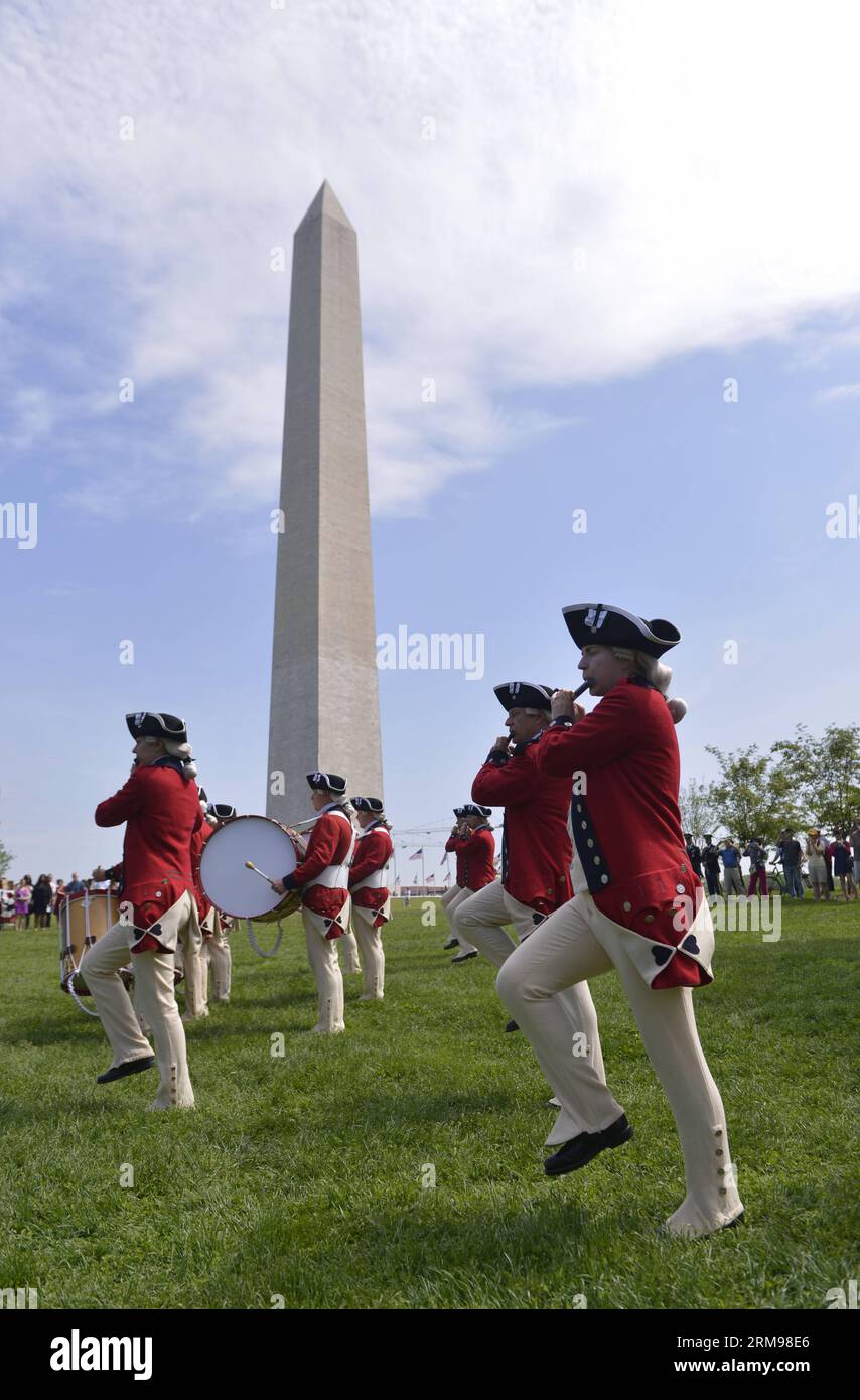 (140512) -- WASHINGTON D.C., May 12, 2014 (Xinhua) -- Soldiers of a military band perform during the reopening ceremony of the Washington Monument, in Washington D.C., the United States, on May 12, 2014. The iconic Washington Monument in this American national capital on Monday reopened on completion of 32-month repairs with a cost of 15 million U.S. dollars.(Xinhua/Yin Bogu) U.S.-WASHINGTON MONUMENT-REOPENING PUBLICATIONxNOTxINxCHN   Washington D C May 12 2014 XINHUA Soldiers of a Military Tie perform during The Reopening Ceremony of The Washington Monument in Washington D C The United States Stock Photo