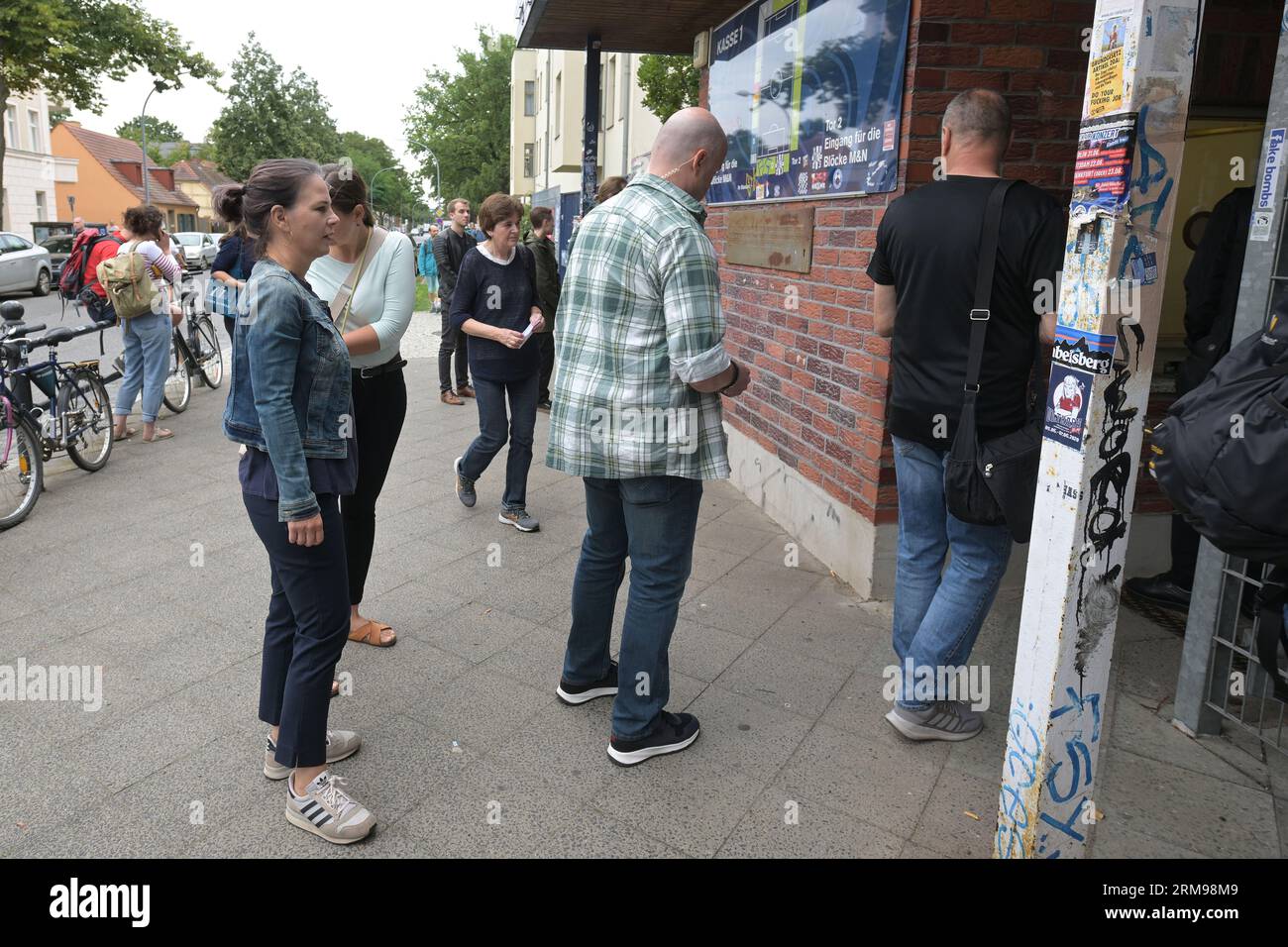 Potsdam, Germany. 27th Aug, 2023. Annalena Baerbock (l, Bündnis 90/Die Grünen), Foreign Minister