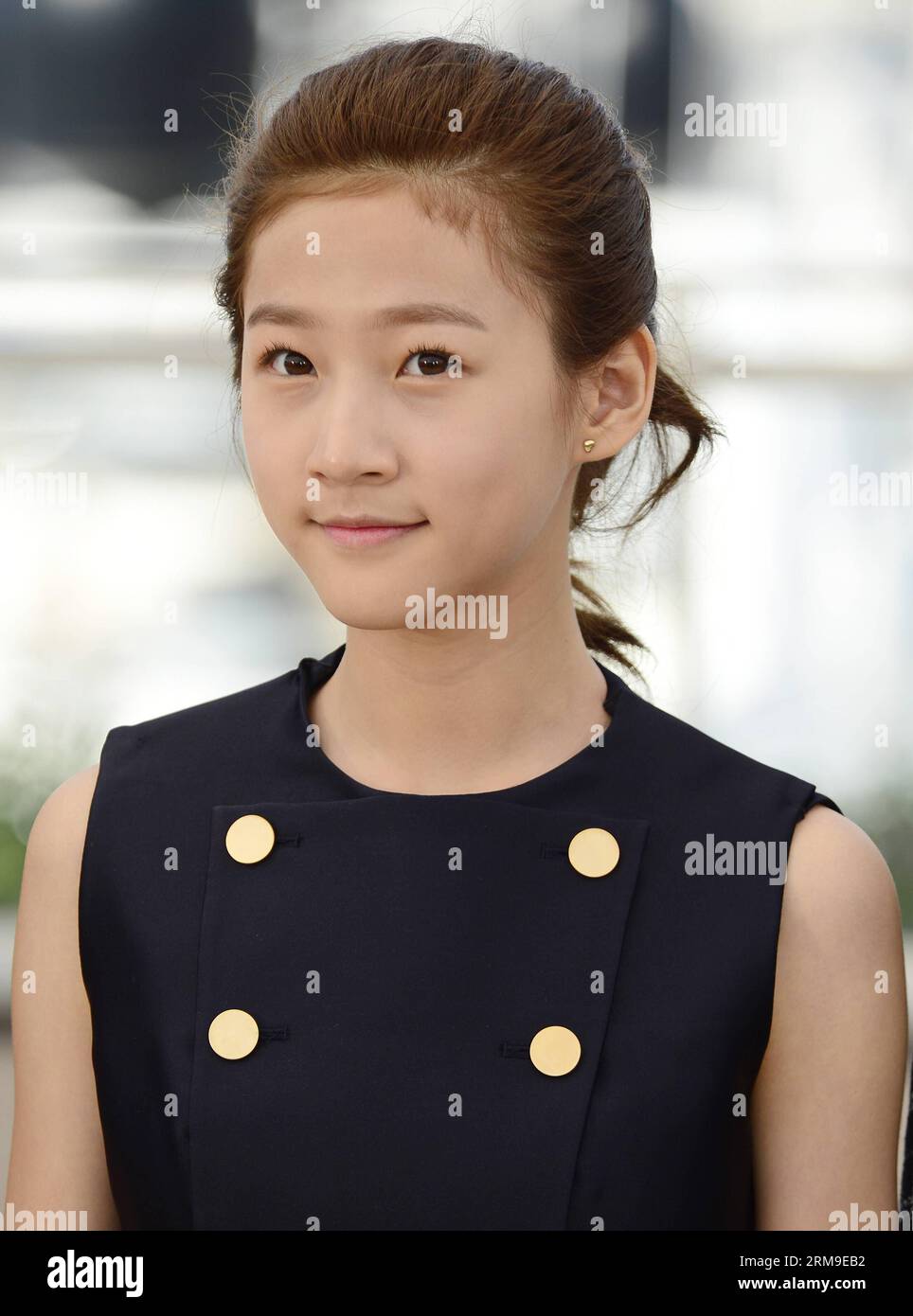 Kim sae ron hi-res stock photography and images - Alamy, image size:964x1390