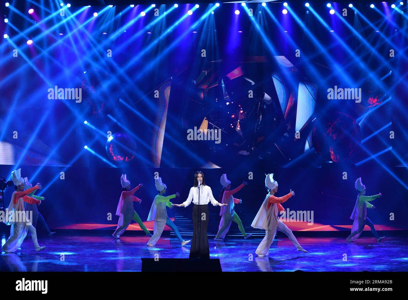 Singer Shang Wenjie performs during China Film New Power Commendation Ceremony in Beijing, capital of China, June 25, 2014. Ten young directors brought their new works to the ceremony. (Xinhua/Li Xin) (lfj) CHINA-BEIJING-CHINA FILM NEW POWER COMMENDATION CEREMONY (CN) PUBLICATIONxNOTxINxCHN   Singer Shang Wenjie performs during China Film New Power  Ceremony in Beijing Capital of China June 25 2014 ten Young Directors BROUGHT their New Works to The Ceremony XINHUA left Xin  China Beijing China Film New Power  Ceremony CN PUBLICATIONxNOTxINxCHN Stock Photo