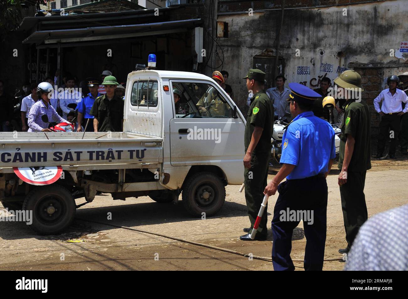 Why is the cat meat trade shifting in Vietnam?