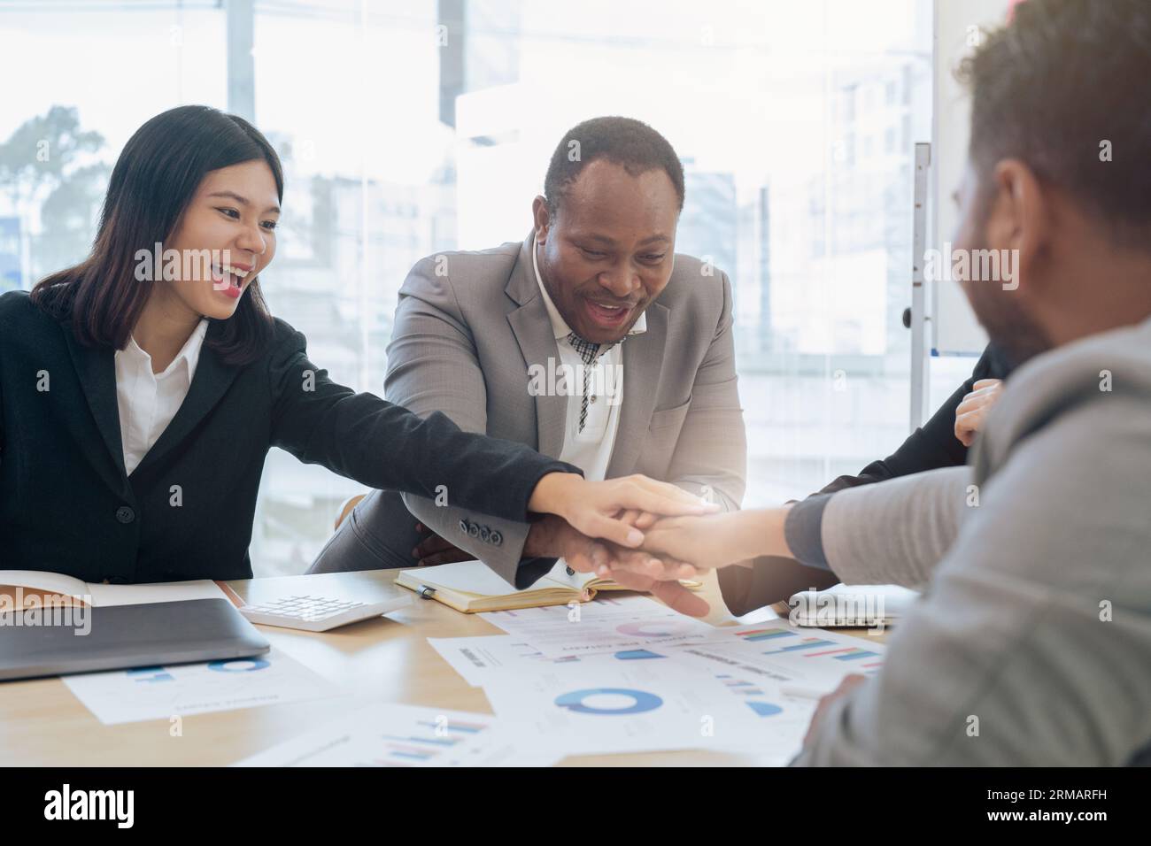 Helping hands diverse group hi-res stock photography and images - Alamy