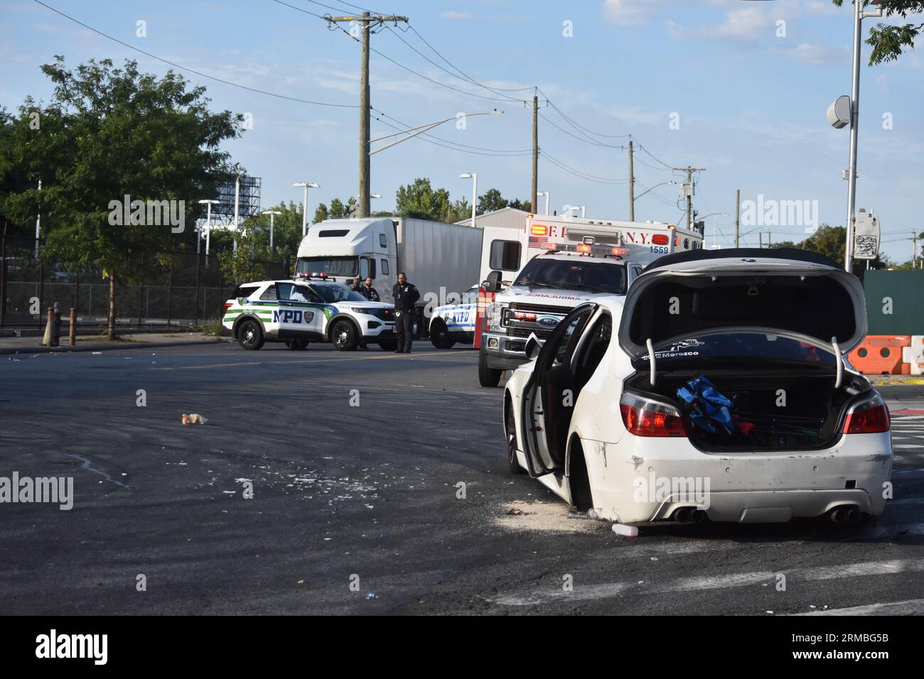Gleason avenue hires stock photography and images Alamy