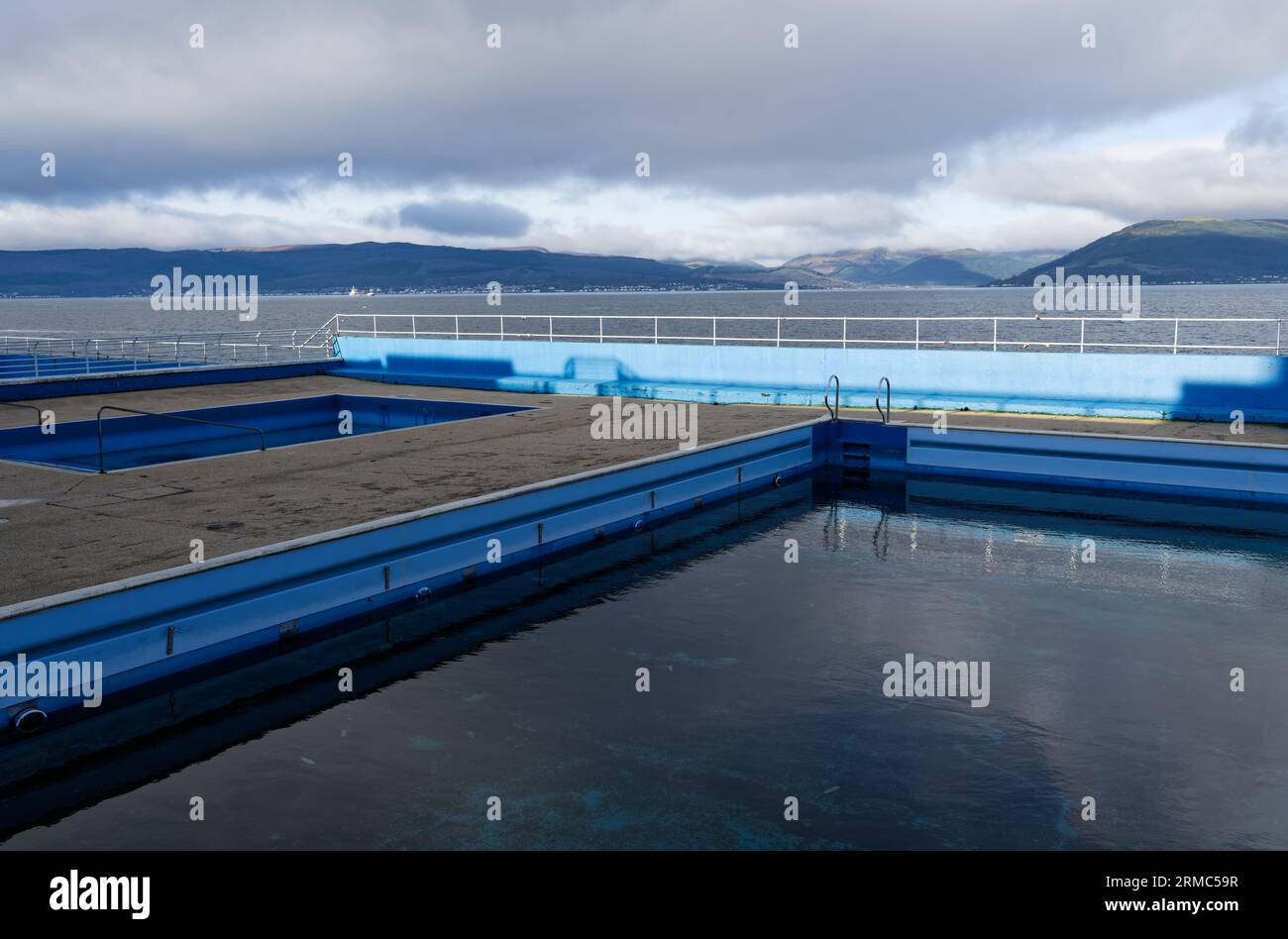 Outdoor open air swimming pool closing for maintenance in Gourock Stock Photo