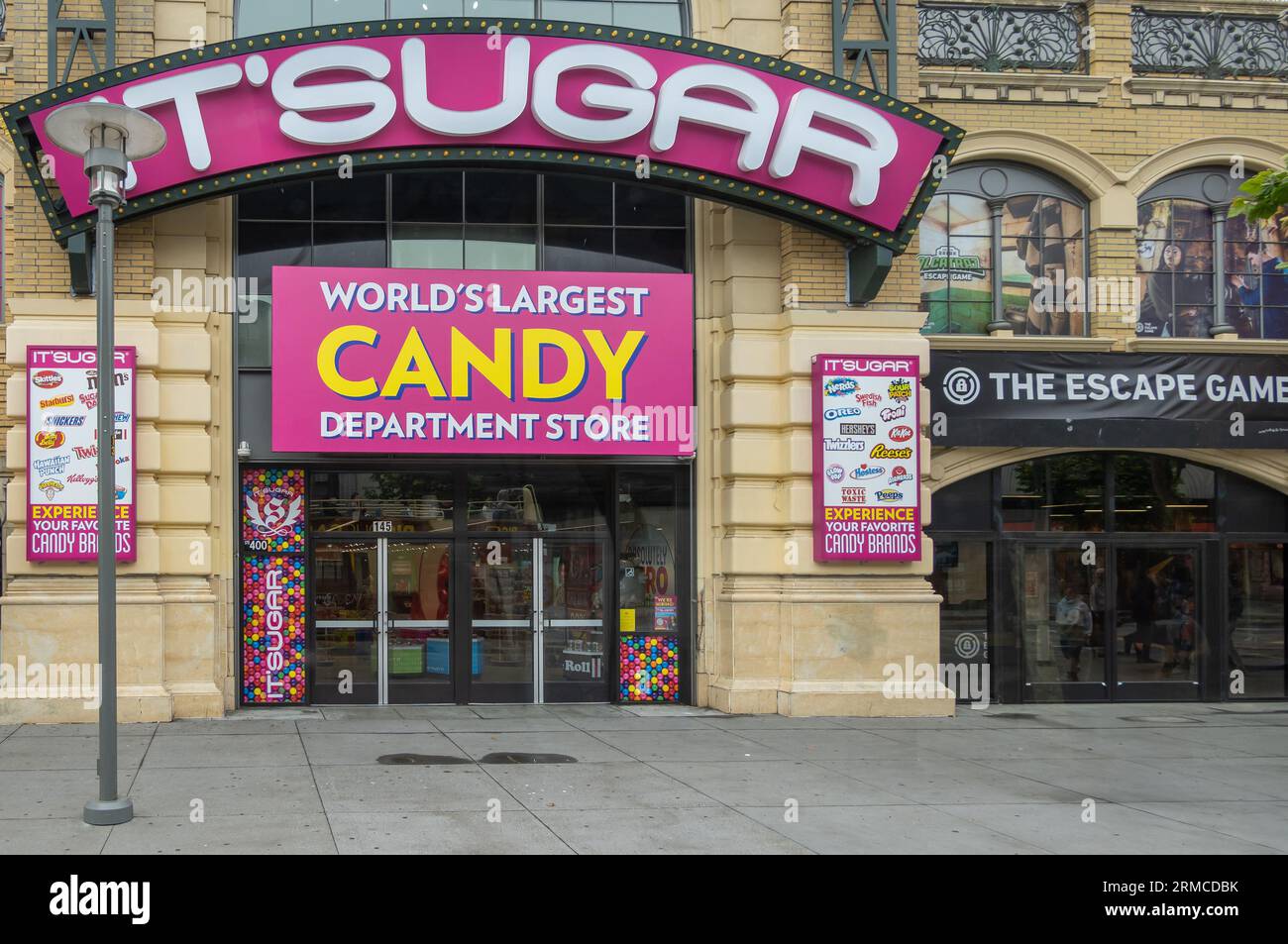 Worlds largest candy store hi-res stock photography and images - Alamy