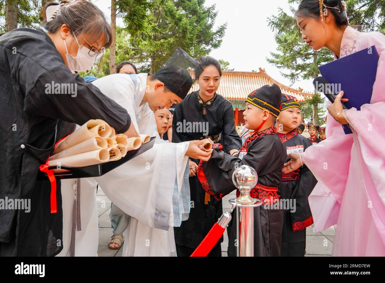 **CHINESE MAINLAND, HONG KONG, MACAU AND TAIWAN OUT** Students display ...