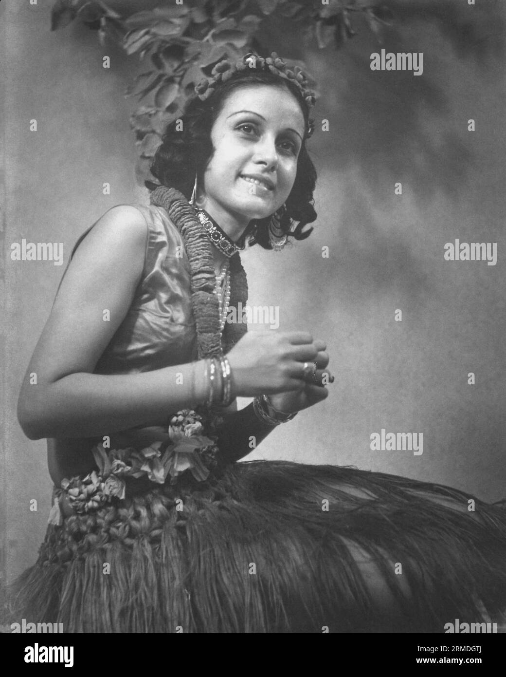 old vintage early 1900s black and white studio portrait British Royalty