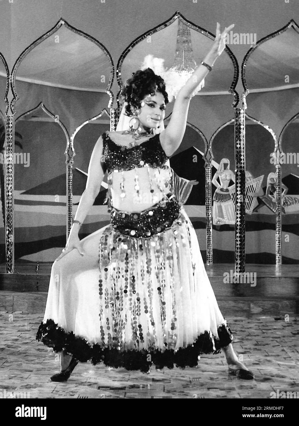 Bollywood Starlet Ladies Dancer Costume Bollywood Starlet Ladies Dancer Costume