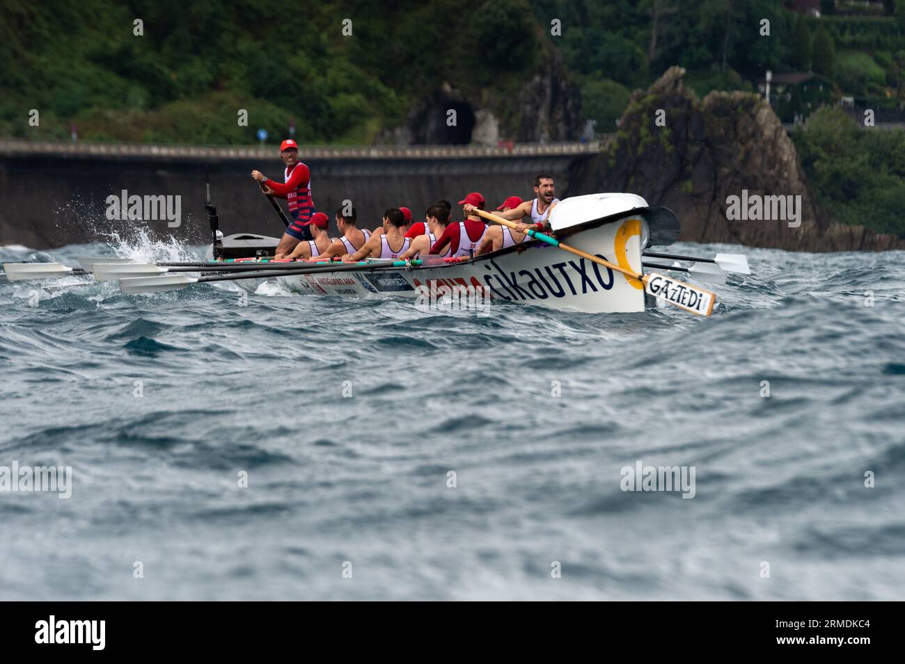 Crew of Ondarroa rowing boat in action during XIV. Getariako Ikurrina
