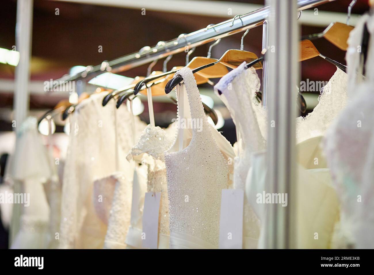 Black model for wedding dresses hi-res stock photography and images - Alamy