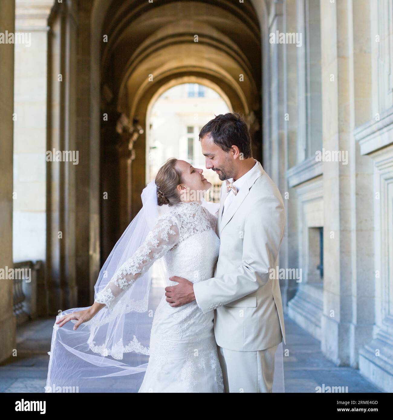 Married couple in paris hi-res stock photography and images - Alamy