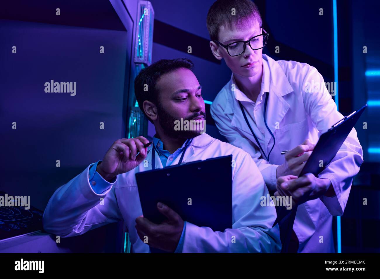 Data scientist collaboration hi res stock photography and images Alamy
