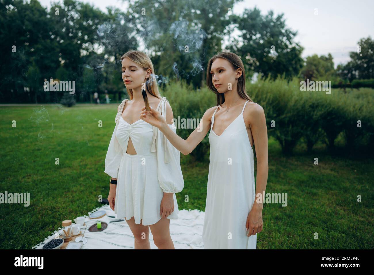 Woman meditation esoteric home hi-res stock photography and images - Alamy