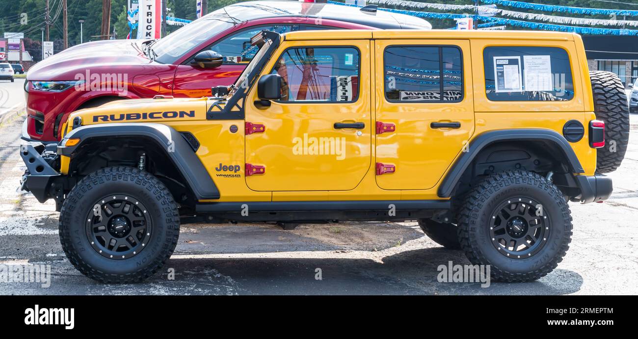 Used yellow jeep wrangler store for sale near me