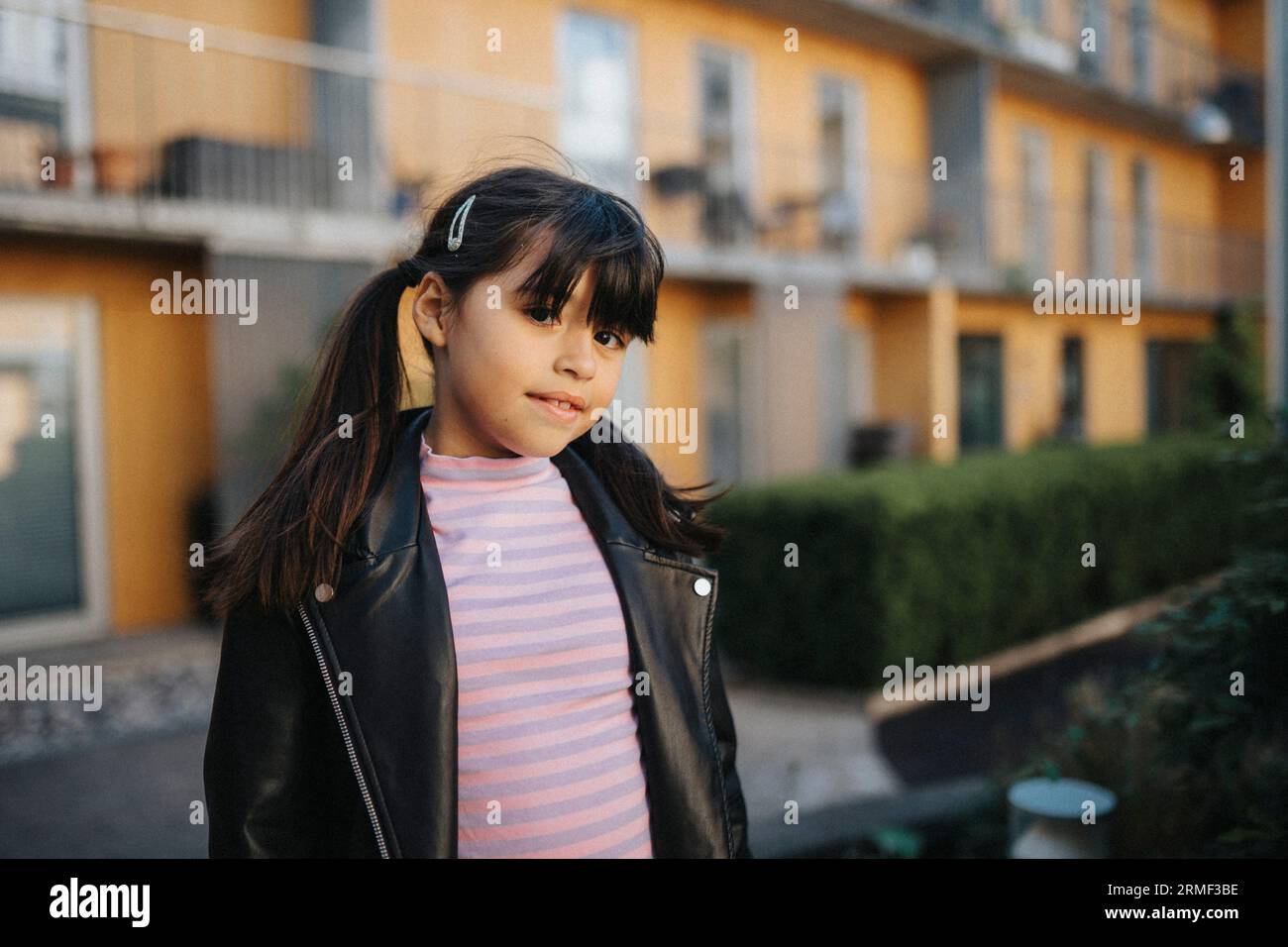 Girl in leather jacket hi-res stock photography and images - Alamy