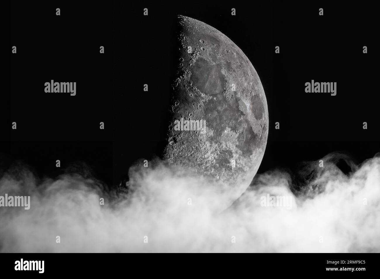 Full moon behind clouds night hi-res stock photography and images - Alamy