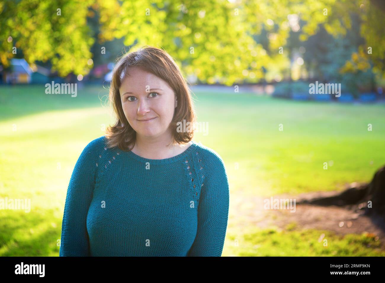 Indian girl portrait park hi-res stock photography and images - Alamy