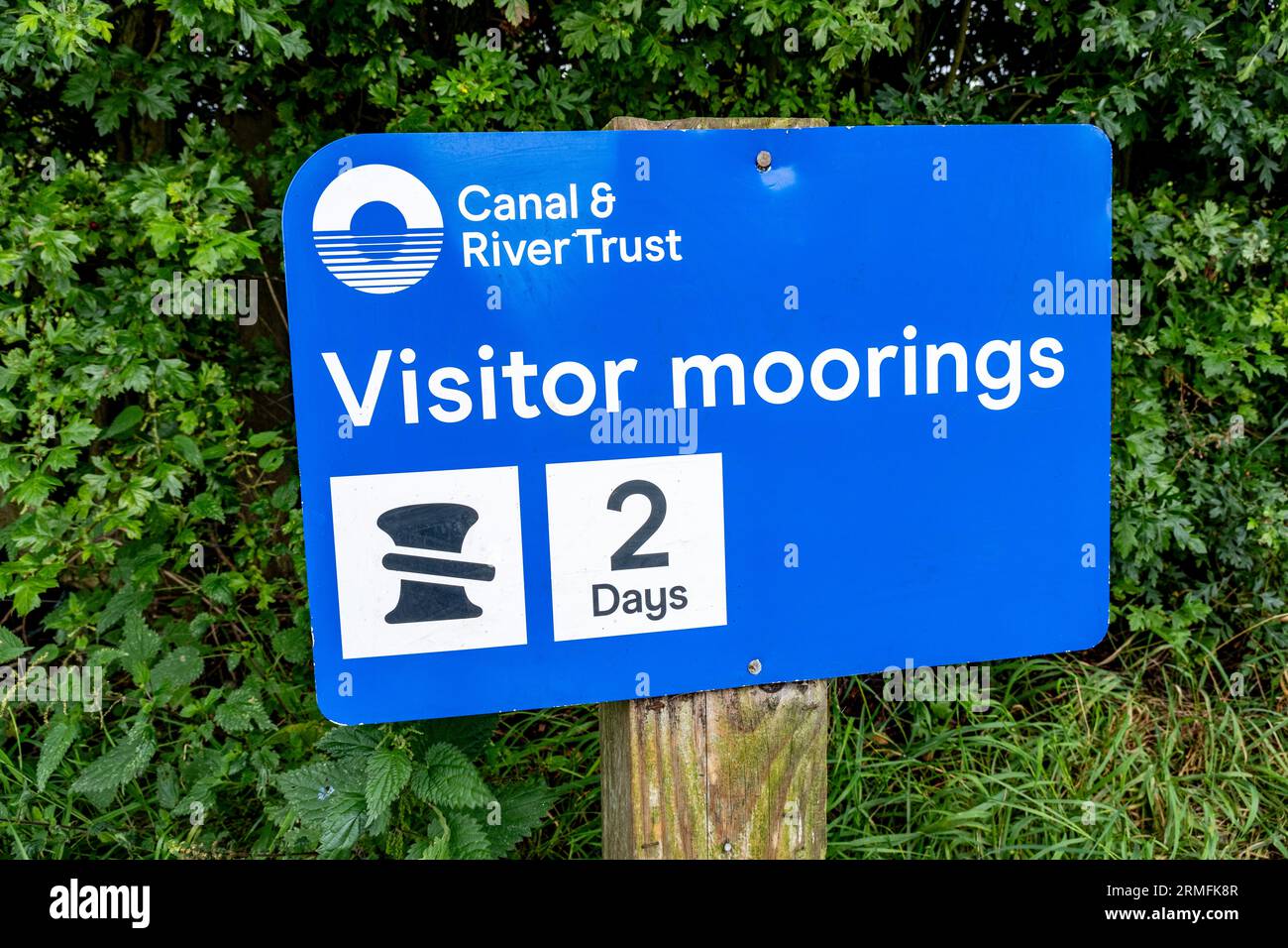 Canal & River Trust sign, 2 days visitor moorings in Wheelock near Sandbach Cheshire UK Stock Photo