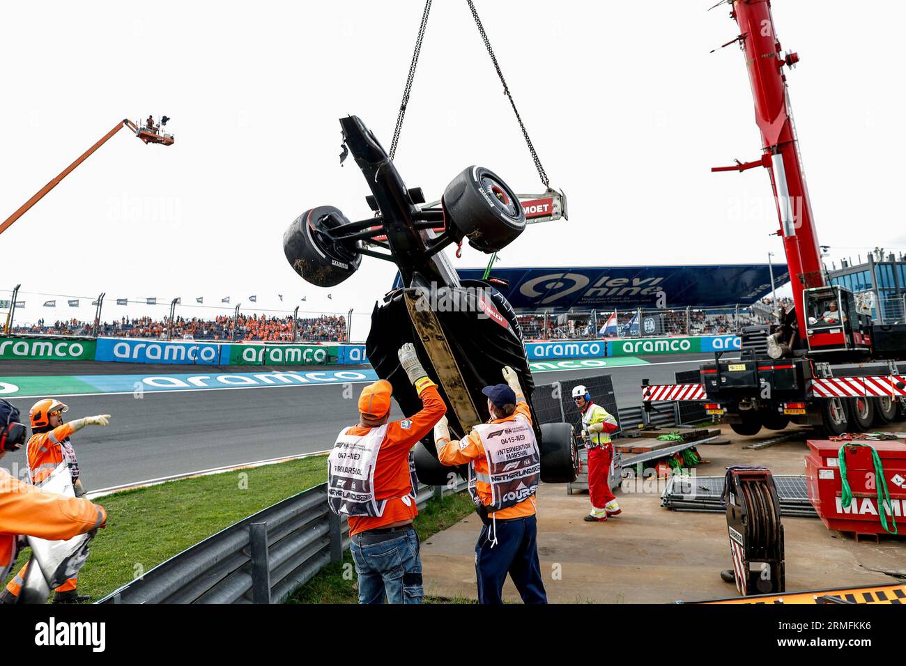 Zandvoort, Netherlands. 25th Aug, 2023. Car of #3 Daniel Ricciardo (AUS, Scuderia AlphaTauri) after crash, F1 Grand Prix of the Netherlands at Circuit Zandvoort on August 25, 2023 in Zandvoort, Netherlands. (Photo by HIGH TWO) Credit: dpa/Alamy Live News Stock Photo