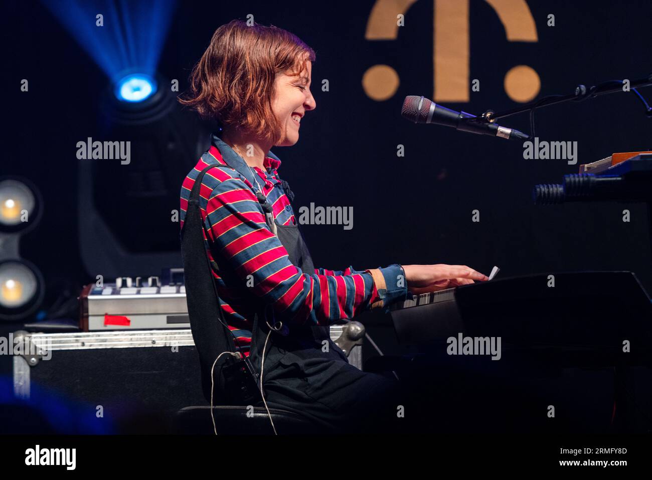 Salami Rose Joe Louis Lindsay Olsen plays the Wallled Garden at