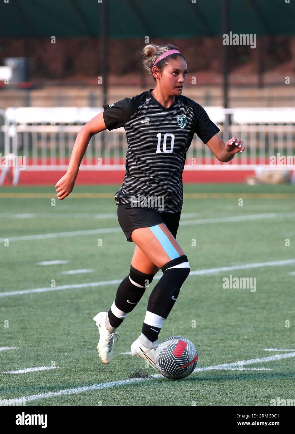 https://c8.alamy.com/comp/2RMG9C1/hillsboro-usa-27th-aug-2023-august-27-2023-portland-state-defender-hailey-green-10-dribbles-the-ball-upfield-during-the-first-half-of-the-ncaa-womens-soccer-match-between-the-portland-state-vikings-and-the-pacific-university-boxers-at-hillsboro-stadium-hillsboro-or-larry-c-lawsoncsmsipa-usa-credit-image-larry-c-lawsoncal-sport-mediasipa-usa-credit-sipa-usalamy-live-news-2RMG9C1.jpg