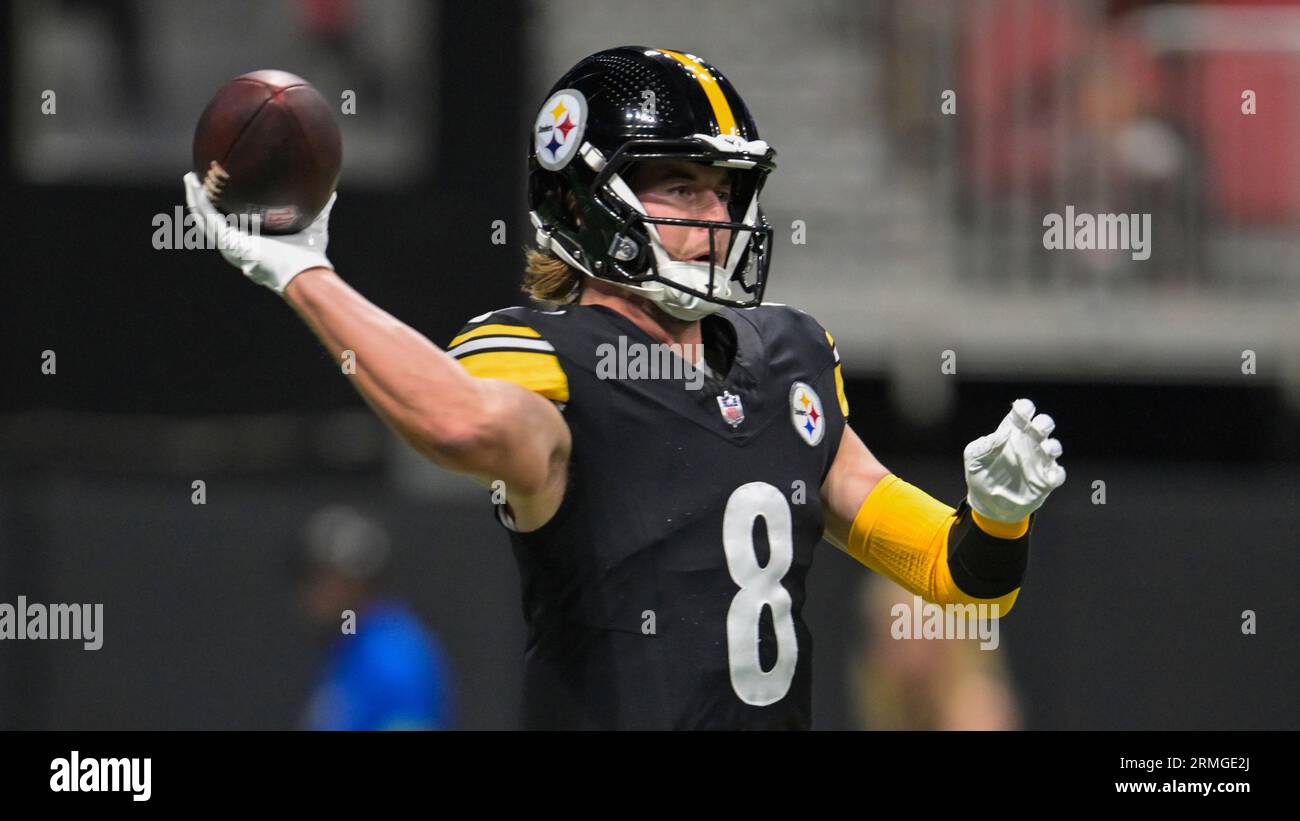 Pittsburgh Steelers quarterback Kenny Pickett throws during the first half  of a preseason NFL football game against the Atlanta Falcons, Thursday,  Aug. 24, 2023, in Atlanta. (AP Photo/Hakim Wright Stock Photo - Alamy