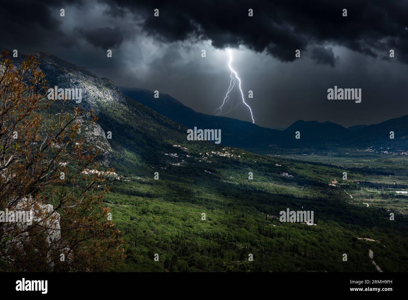 Light hit the mountain hi-res stock photography and images - Alamy