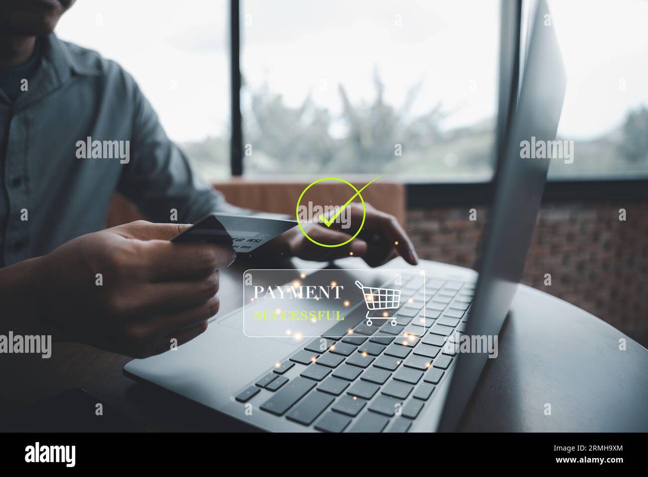Fast and secure payment with digital wallet app Stock Photo - Alamy