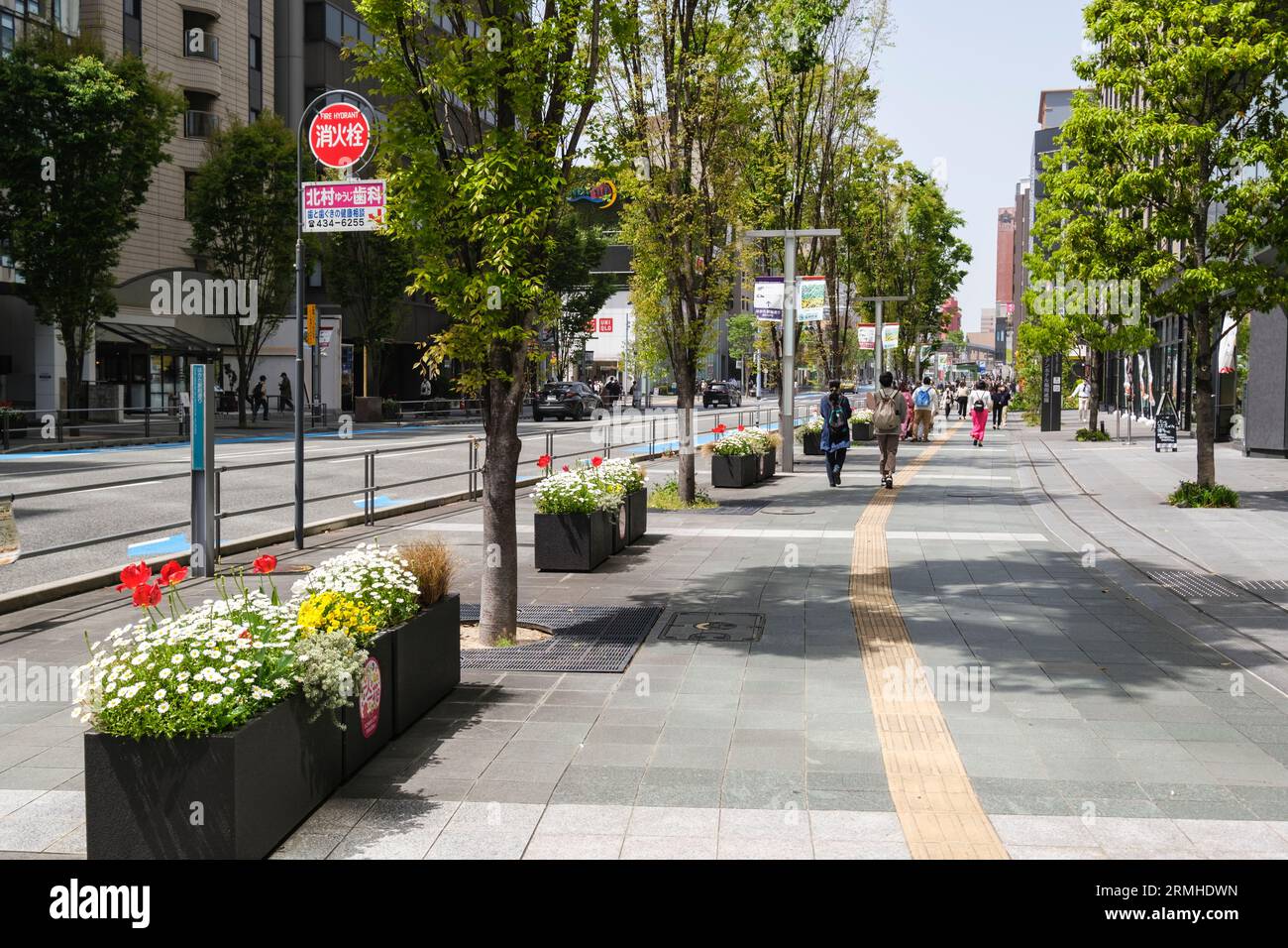 Hasek 街の風景 Care for a scenic bird's eye view of an older Osaka