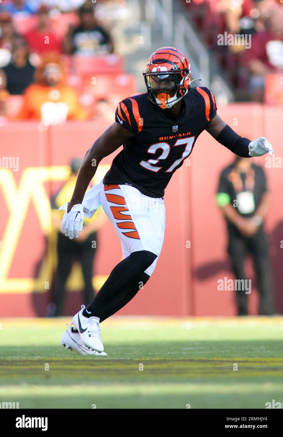 Cincinnati Bengals safety Jordan Battle (27) lines up during the